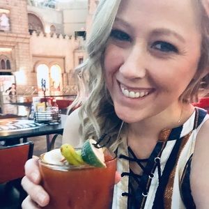 Meet your Posher, Tia